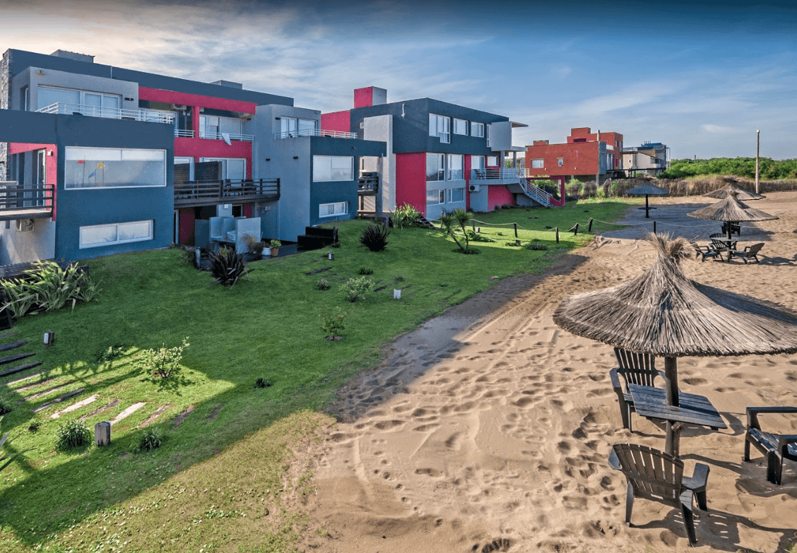 ᐈ Aparthotel FRENTE AL MAR en Villa Gesell ¡Precios, Info y Fotos!