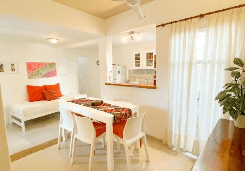 De Villa Gesell Tambien Se Encuentra A Pocos Hotel Tamanacos Villa Gesell Buenos Aires